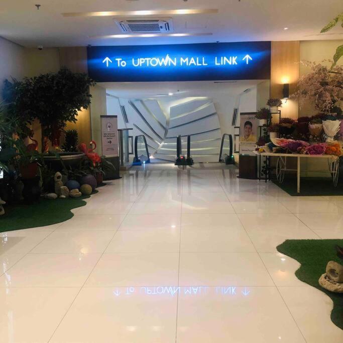 One Uptown 1br 2bed Affordable For 4,uptown Mall Linked * Manila