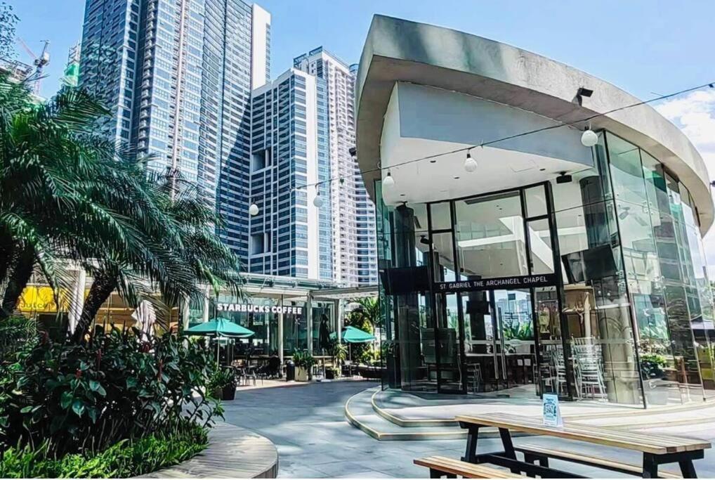 Apartment One Uptown 1br 2bed Affordable For 4,uptown Mall Linked Manila