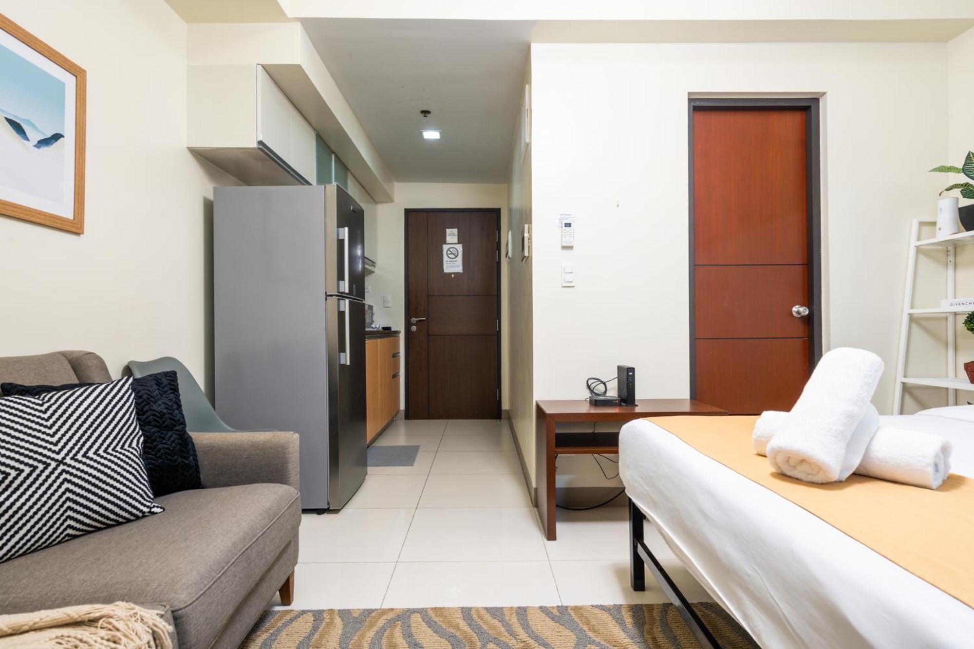 One Uptown 1br 2bed Affordable For 4,uptown Mall Linked Apartment