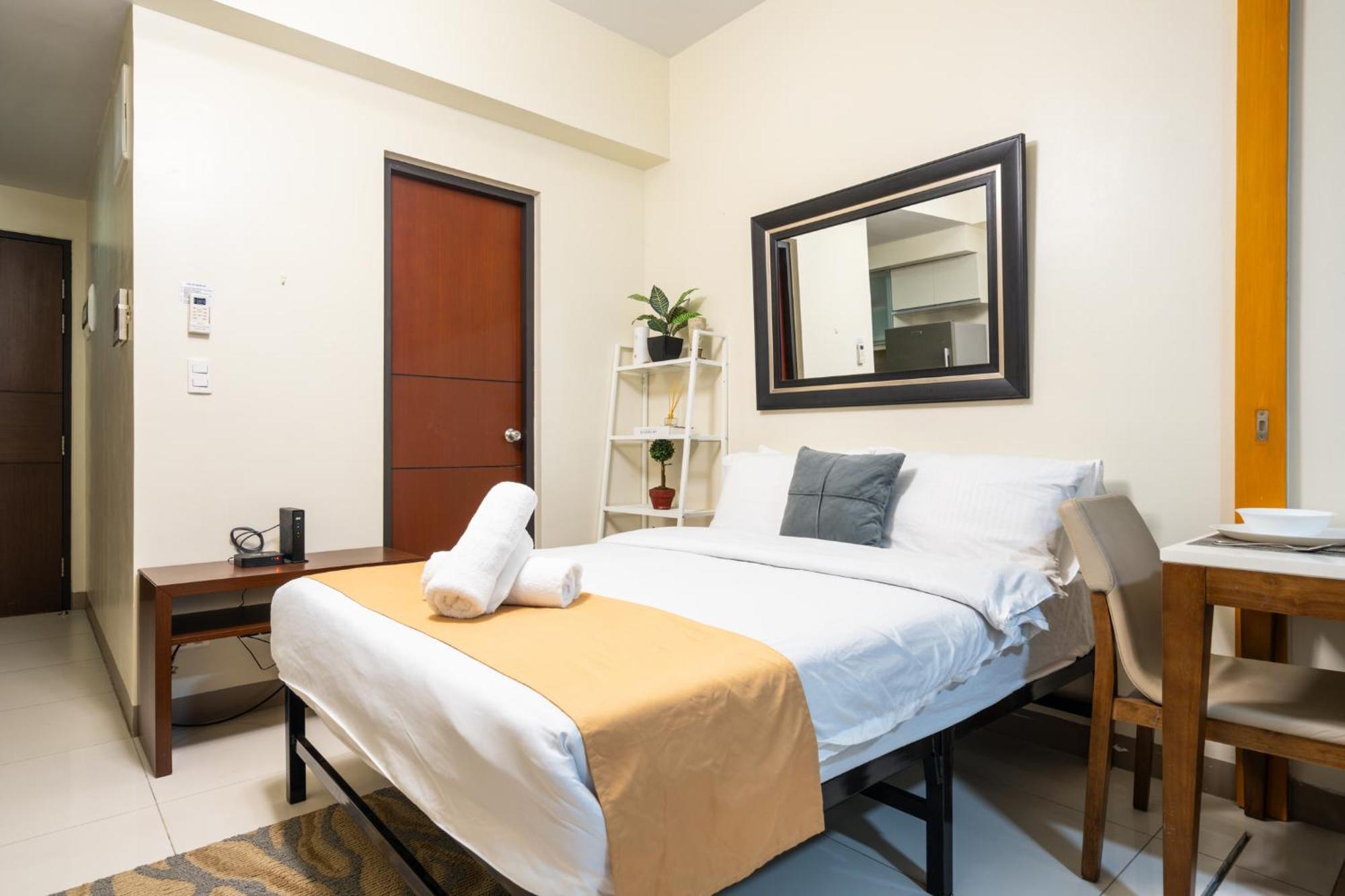 One Uptown 1br 2bed Affordable For 4,uptown Mall Linked