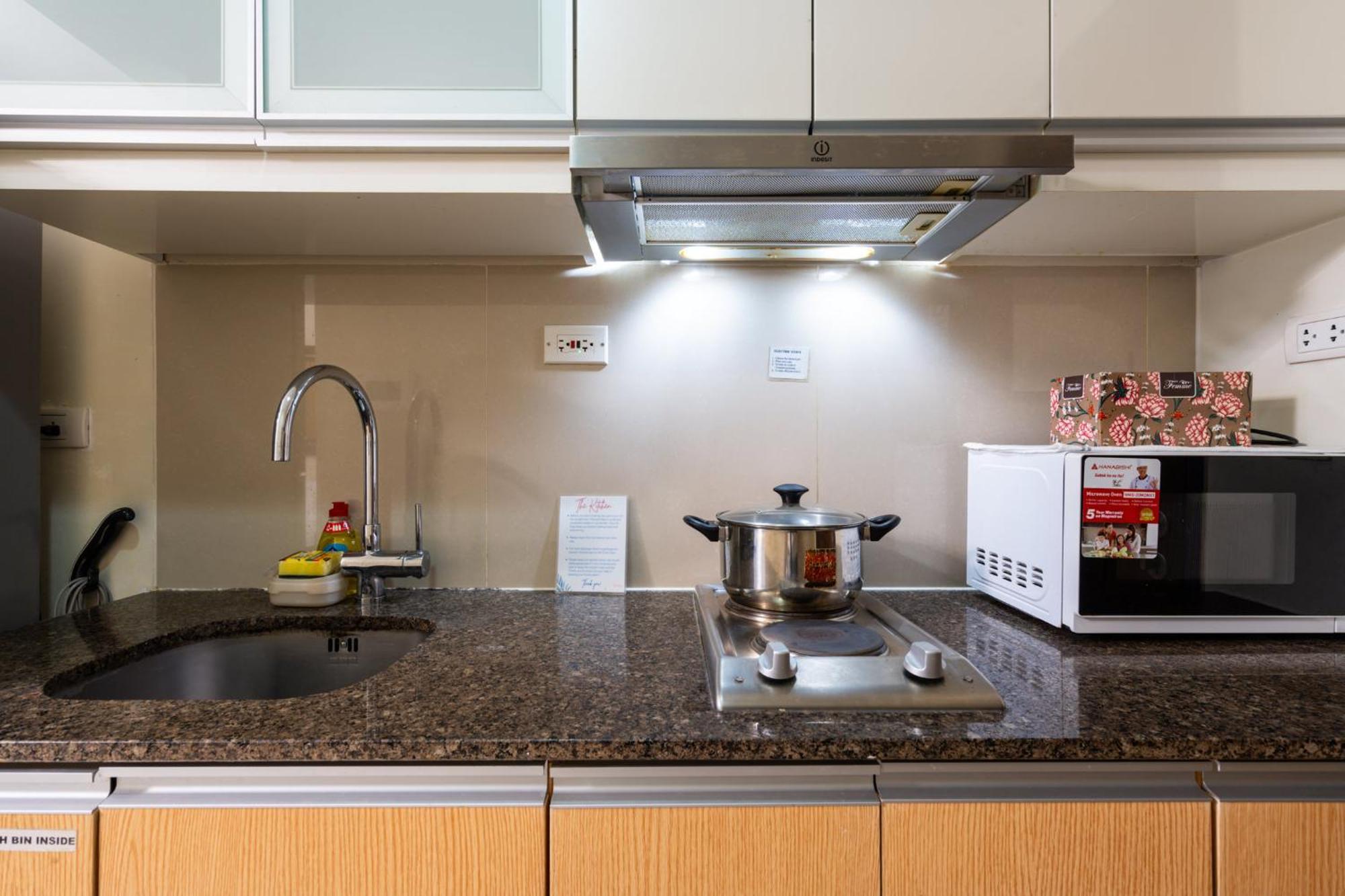 One Uptown 1br 2bed Affordable For 4,uptown Mall Linked Apartment